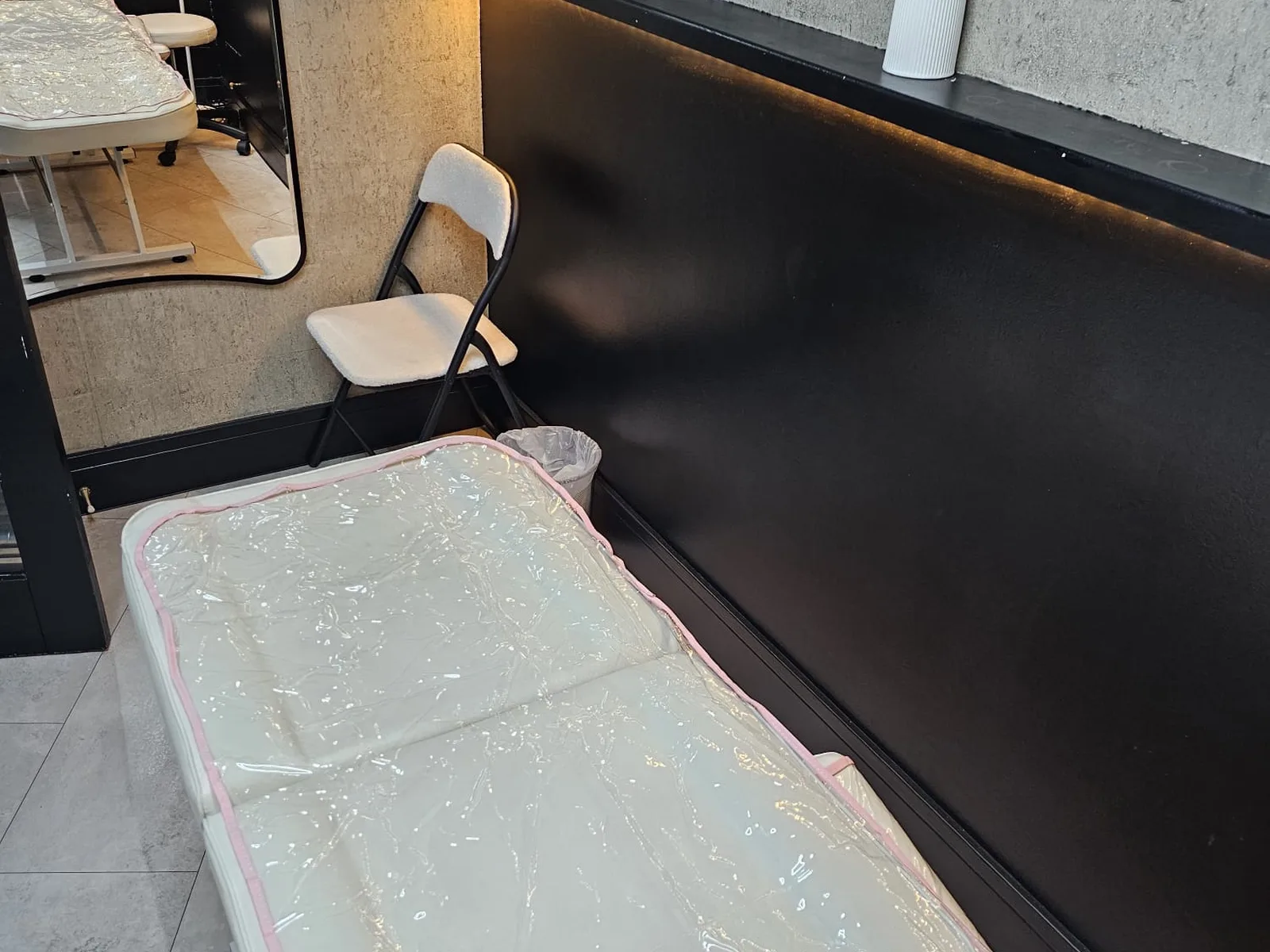 The treatment room at Wumi Body & Face Studio, Copperfields Walk, Dartford